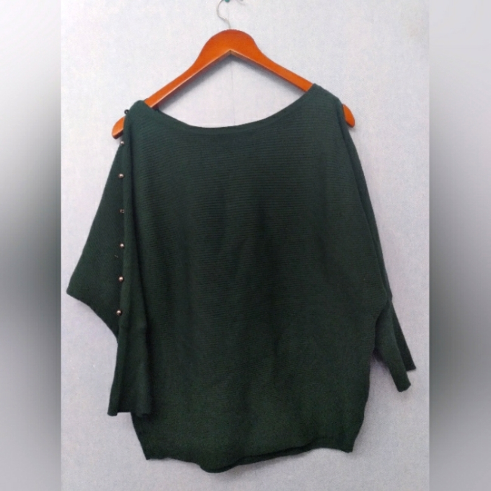 Dark Green Cold Shoulder‎ Ribbed Knit Batwing Sweater with Studded Sleeves